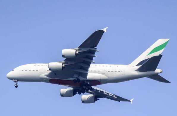 英國空運價格的變動受到了哪些因素的影響？